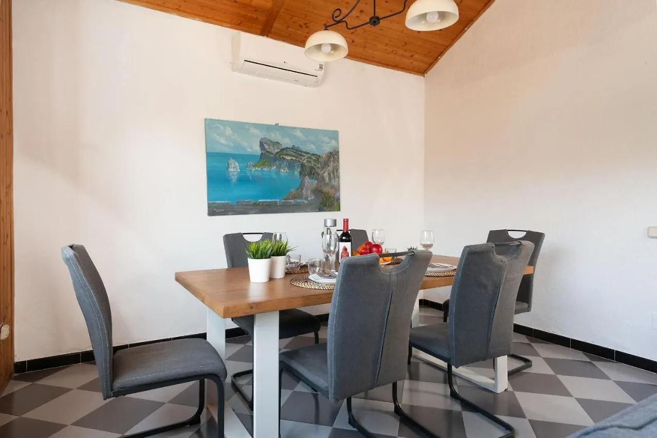 0m² 4 slaapkamer, 2 privé badkamer in Alcudia 0*, Alcúdia Spanje